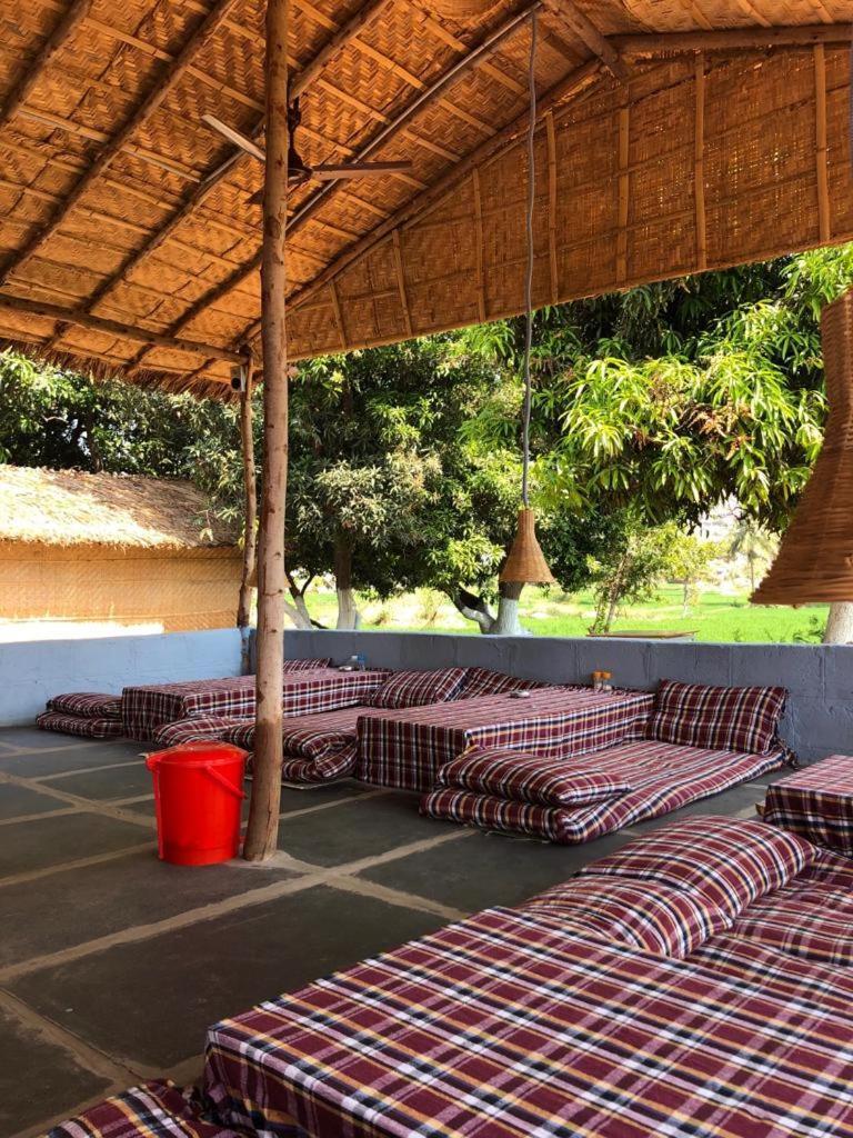 Sunrise Guest House & Restaurant Hampi Εξωτερικό φωτογραφία