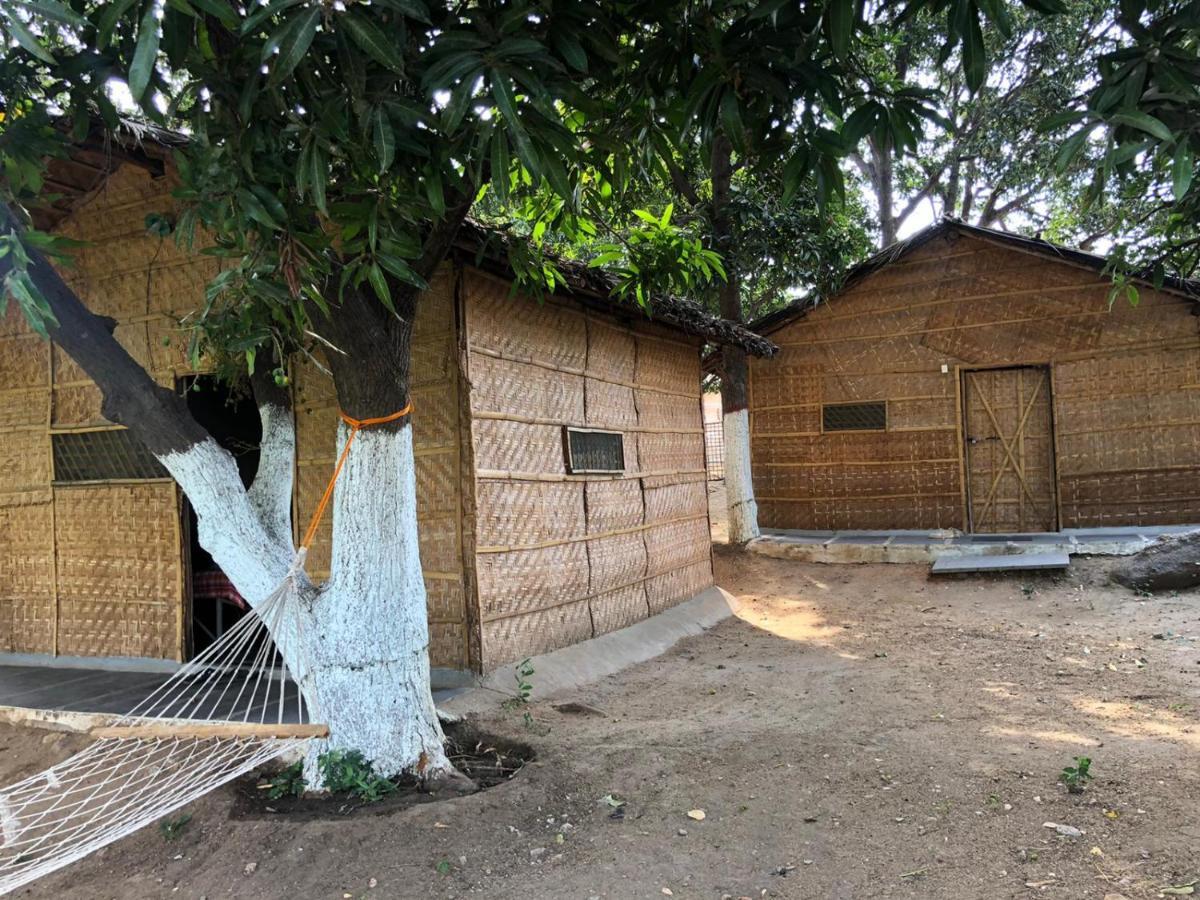 Sunrise Guest House & Restaurant Hampi Εξωτερικό φωτογραφία